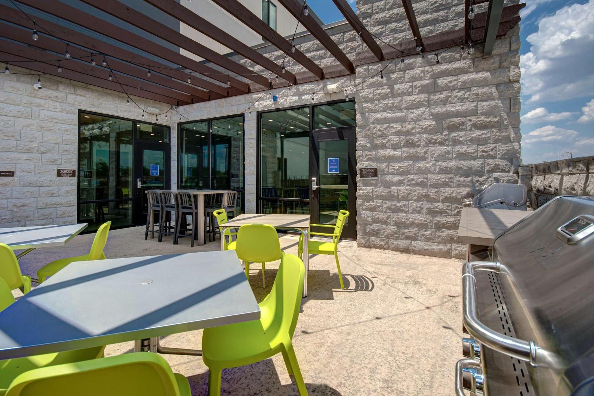 Home2 Suites By Hilton Burleson Zewnętrze zdjęcie